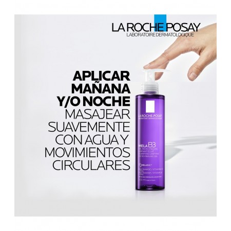 Modo de empleo del gel limpiador clarificante Mela B3 masajeando suavemente con agua