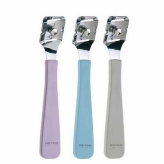 BETER CORTACALLOS CON 1 HOJA Y MANGO DE PLASTICO 14,5 CM