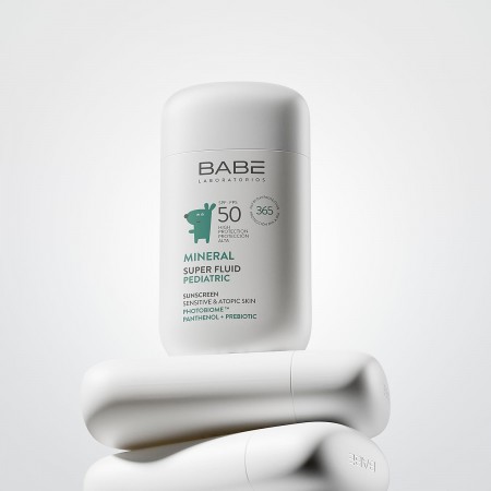 BABE MINERAL SUPER FLUID PEDIATRIC SUNSCREEN SPF 50 FLUIDO 50 ML