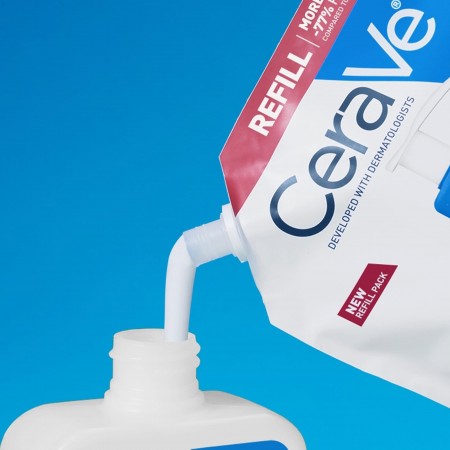 Modo de empleo de la recarga ecológica CeraVe para rellenar la loción ligera
