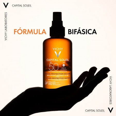 Fórmula bifásica del agua protectora solar de Vichy que requiere agitarse antes de usar