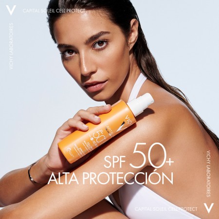 Alta protección solar corporal y facial SPF 50+ con el spray ultraligero de Vichy