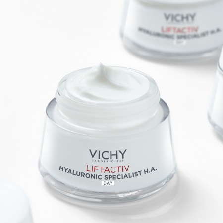 Textura ligera y fundente de la crema facial diaria Vichy Liftactiv Supreme