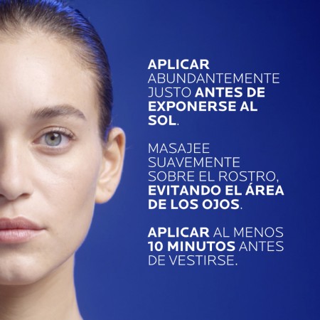 Modo de aplicación del protector solar facial matificante La Roche-Posay Anthelios Oil Correct