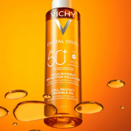 Acabado seco e invisible del fotoprotector celular en aceite Vichy Capital Soleil SPF50+