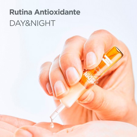 ISDINCEUTICS FLAVO-C ULTRAGLICAN SERUM 10 AMPOLLAS + FLAVO C MELATONIN SERUM 10 AMPOLLAS